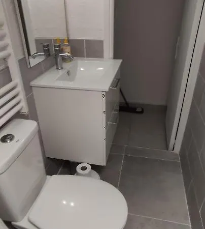 S4 Apartment *